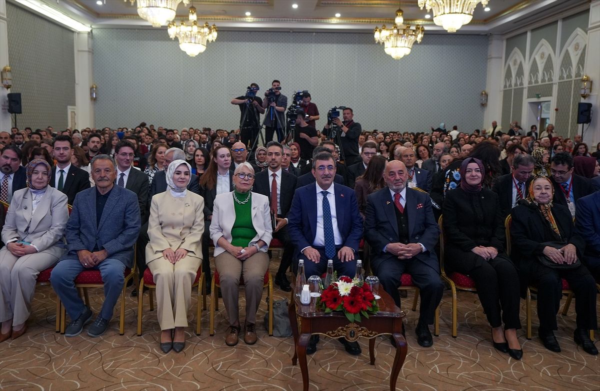 Aile ve Sosyal Hizmetler Bakanı Göktaş, 2. Yaşlılık Şurası'nın kapanışında konuştu Açıklaması
