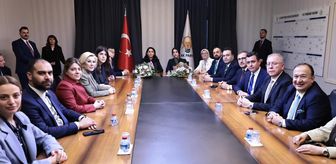 AK Parti Çevre ve Şehircilik Politikaları Başkanı Tuncer, görevini Ayan'a devretti