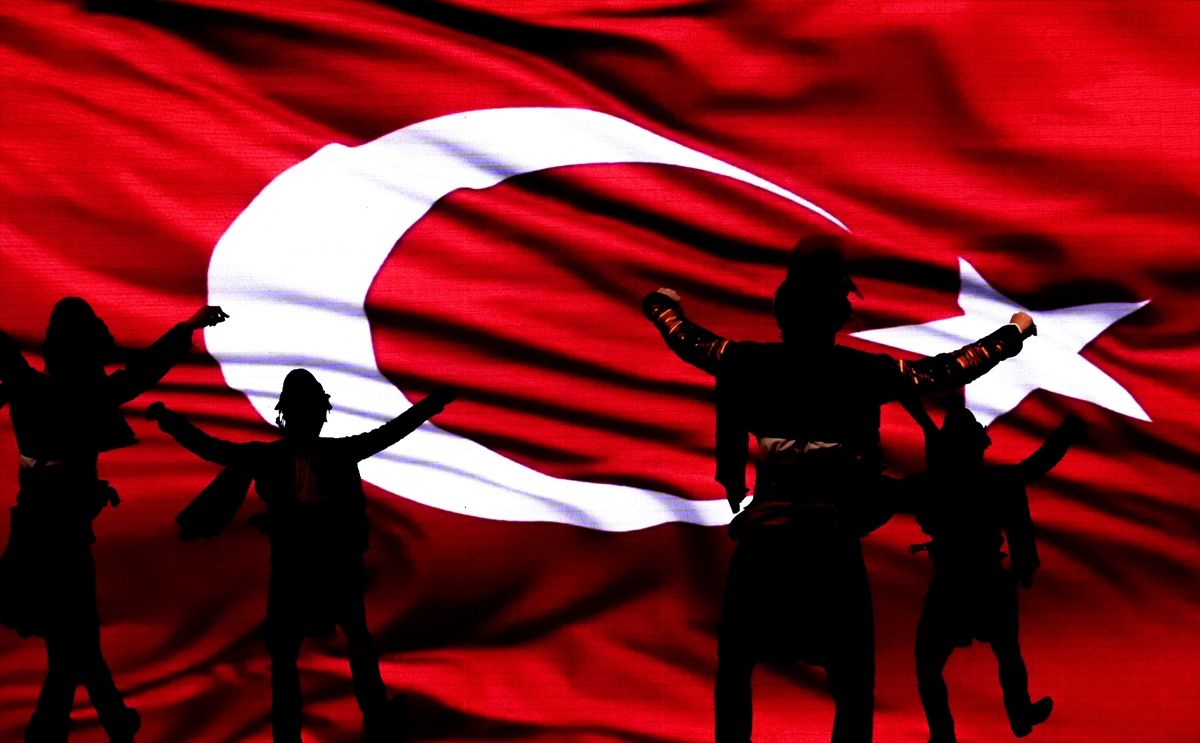 AK Parti Genel Başkan Yardımcısı Zorlu, "3. Uluslararası Turan Film Festivali" ödül töreninde konuştu Açık...