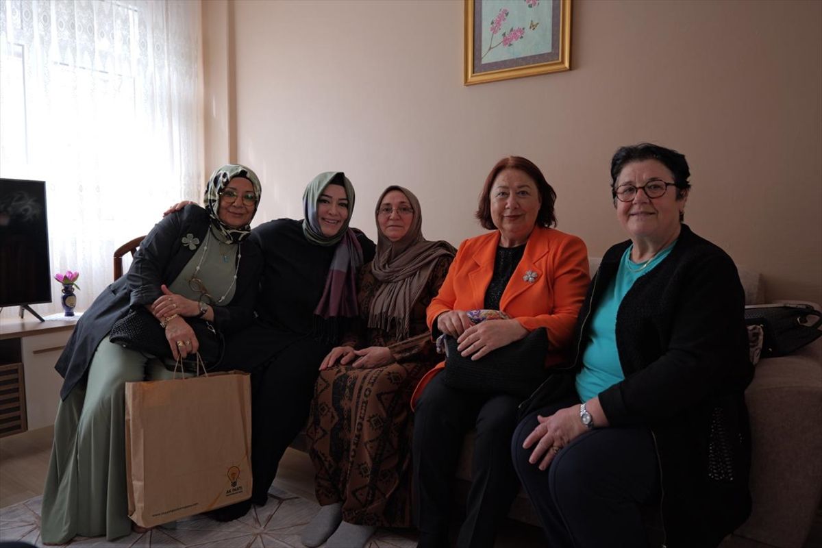 AK Parti İstanbul milletvekillerinden annelere ziyaret