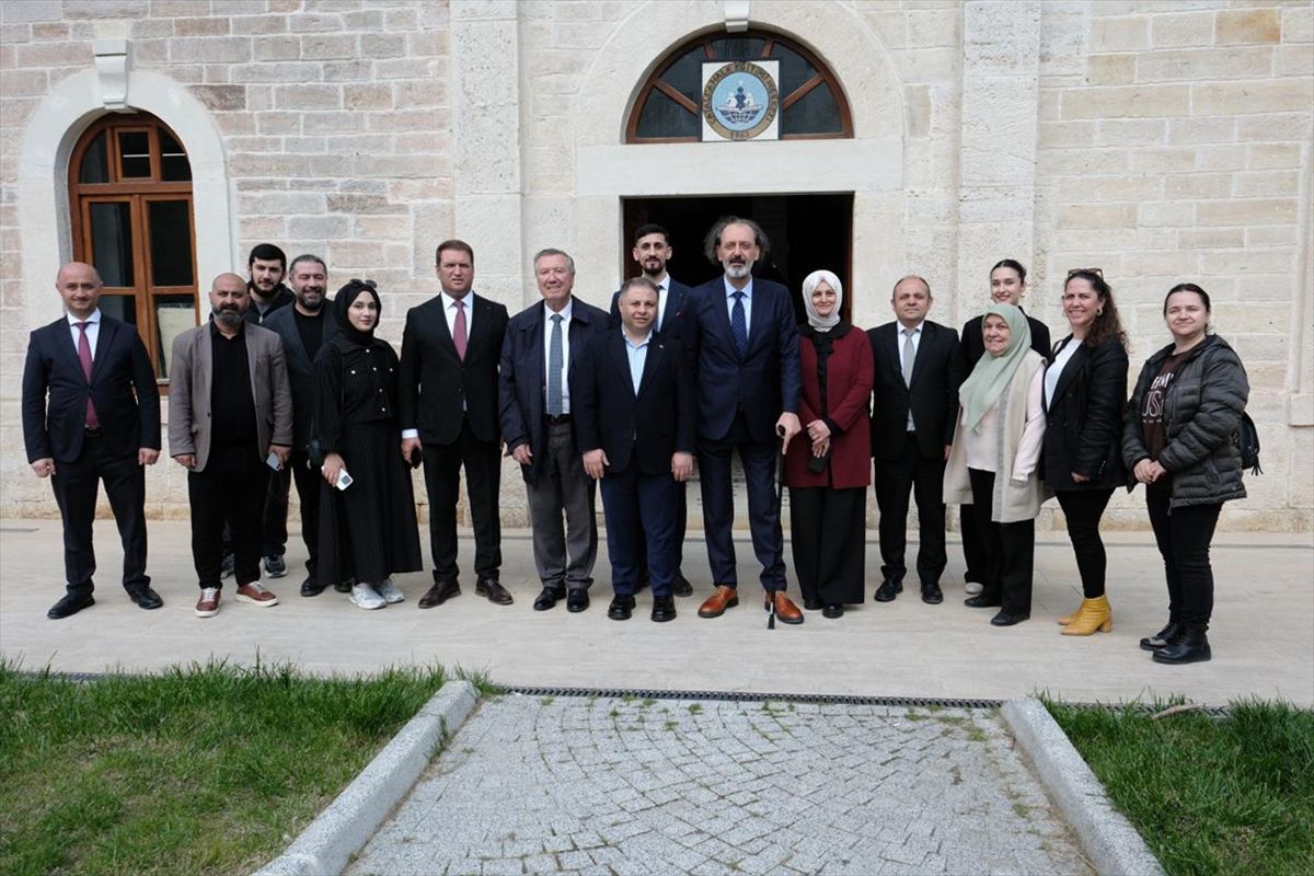 AK Parti'nin İstanbul'da esnaf ve vatandaş buluşmaları