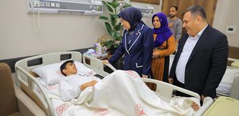 AK Parti Şanlıurfa Milletvekili Yazmacı, Şanlıurfa'da okula saldırıda yaralanan öğrencileri ziyaret etti