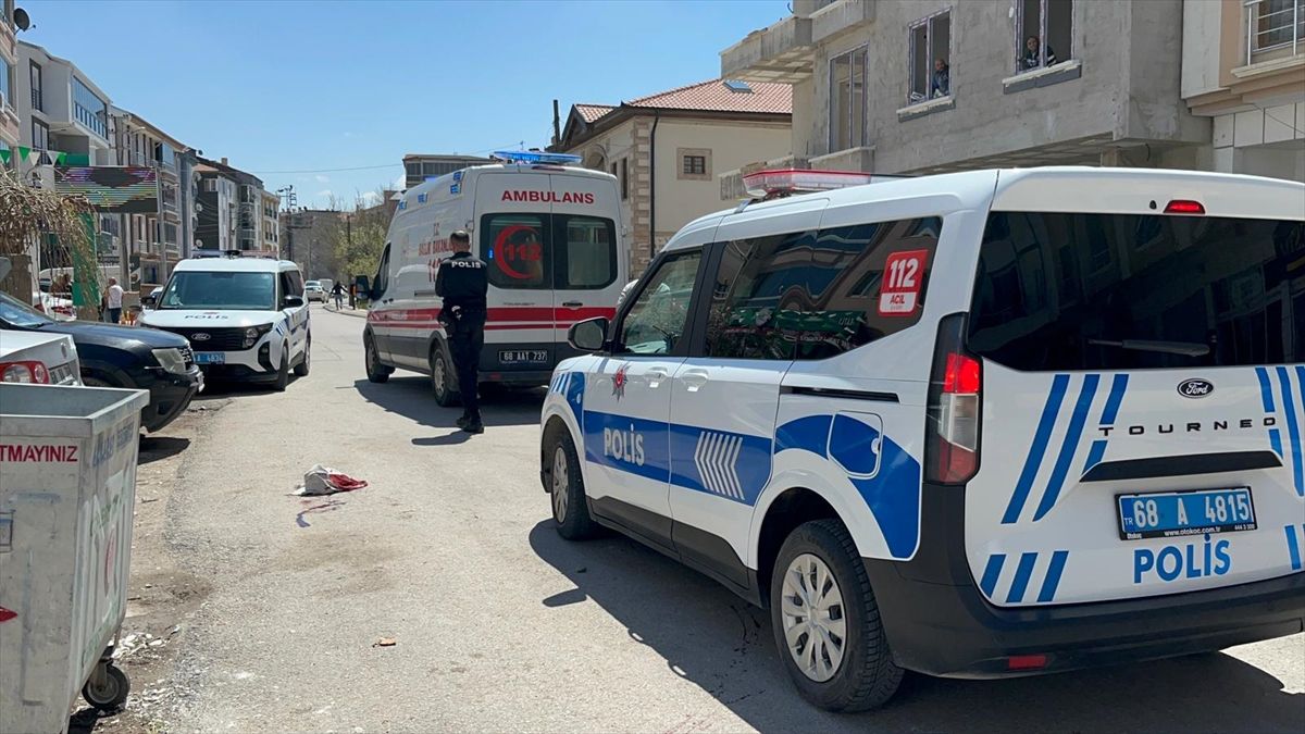 Aksaray'da bıçaklı kavgada 1 kişi yaralandı