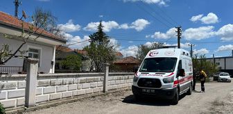 Aksaray'da budadığı ağaçtan düşen kişi yaralandı