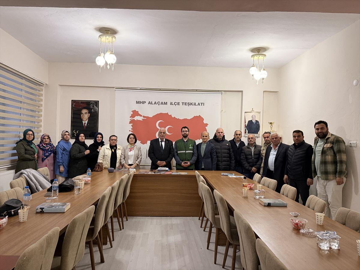 Alaçam'da MHP İlçe Teşkilatına bağımlılıkla mücadele eğitimi verildi
