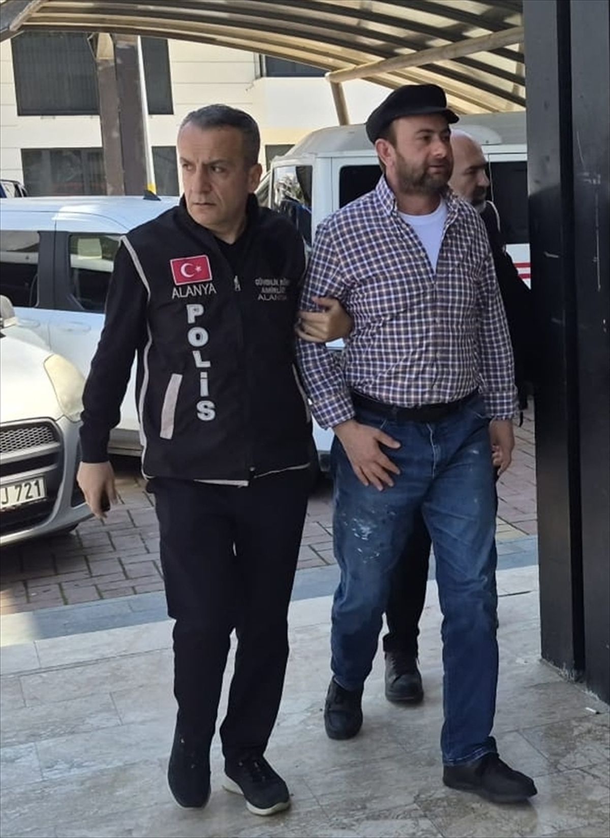 Alanya'da sosyal medyadan Cumhurbaşkanı'na hakaret eden şüpheli tutuklandı