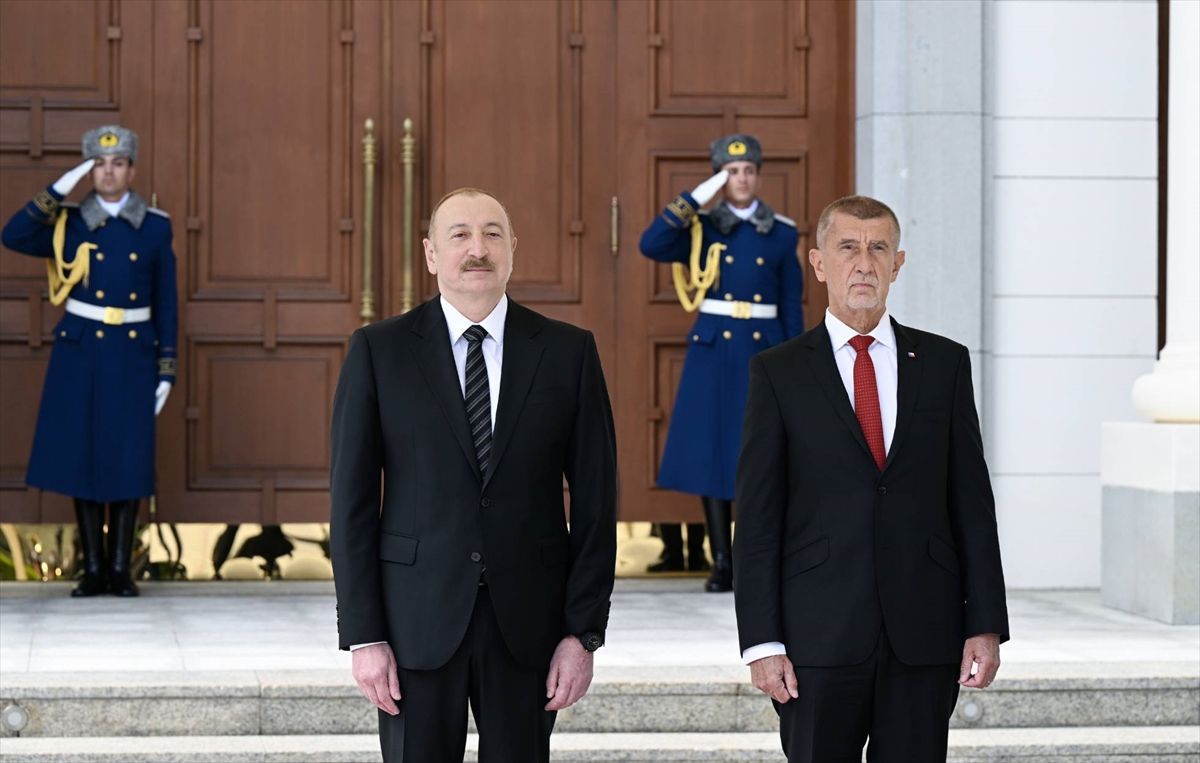 Aliyev ve Babis Azerbaycan'ın Gebele şehrinde görüştü