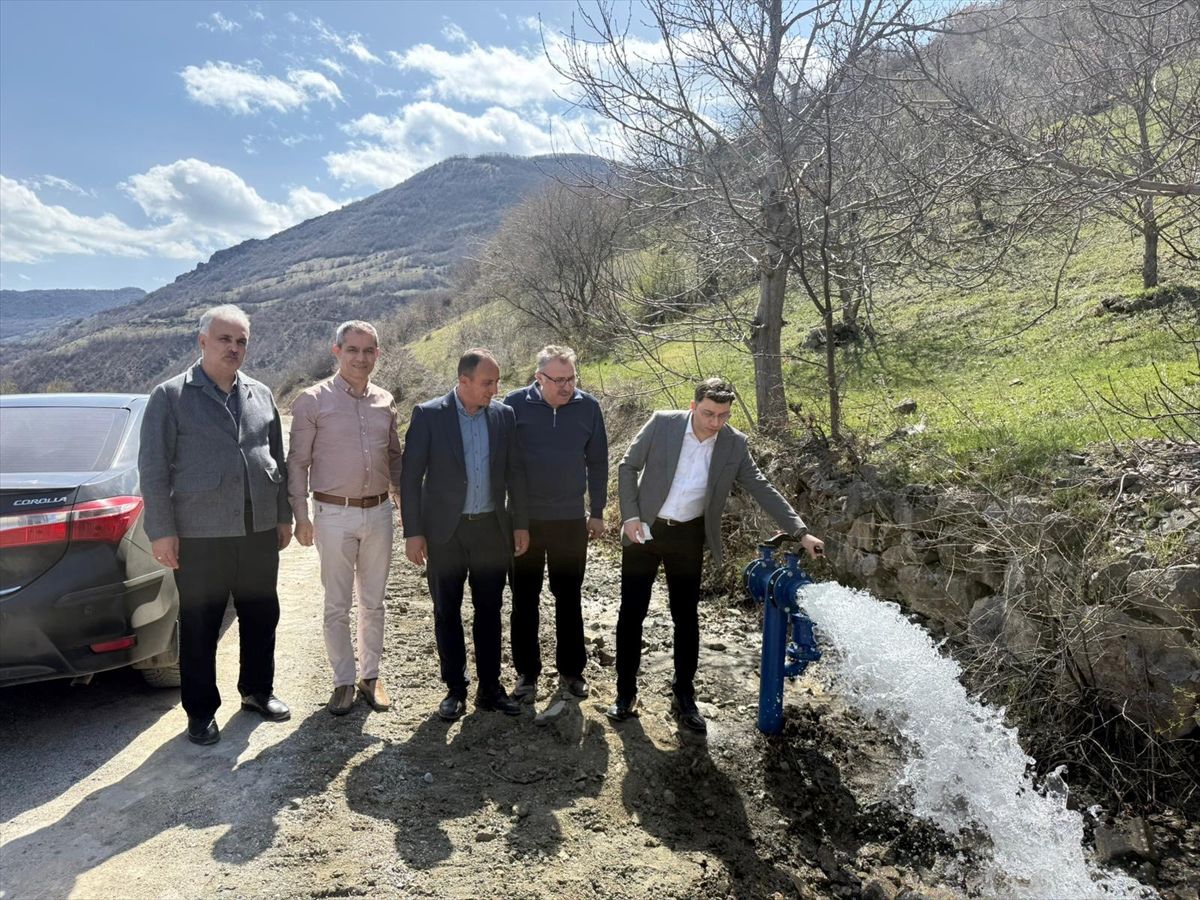 Almus Kaymakamı Çömen, köyleri ziyaret etti