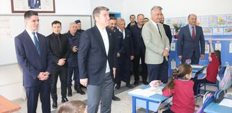 Amasya Valisi Bakan'dan Taşova'da okullara ziyaret