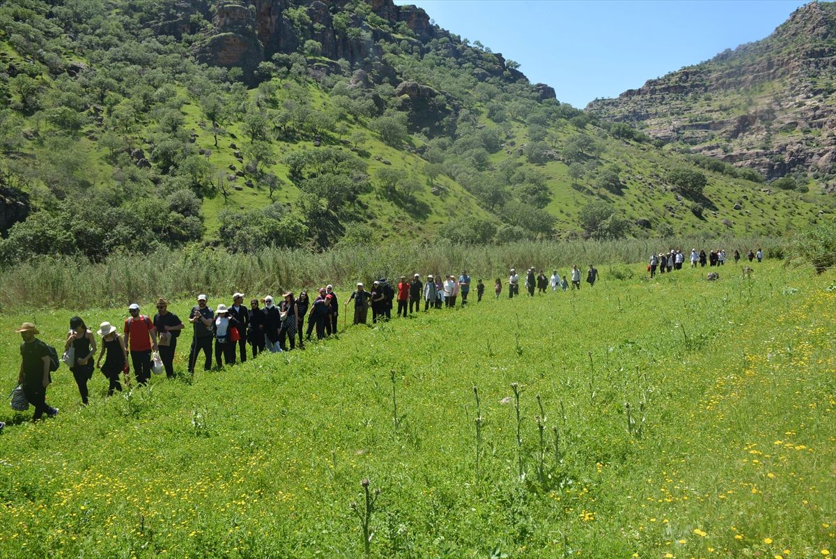 Şırnak'ta öğretmenler Cehennem Deresi Kanyonu'nda yürüyüş gerçekleştirdi