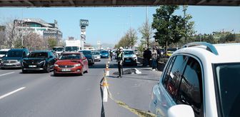 Ankara'da afiş asarken üst geçitten düşüp otomobilin altında kalan kişi öldü