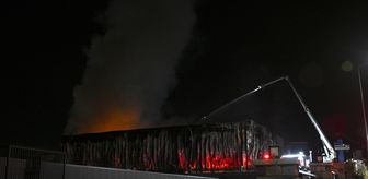 Ankara'da ilaç fabrikasında çıkan yangına müdahale ediliyor
