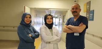 Anne, baba ve kızları aynı hastanede omuz omuza mesai yapıyor