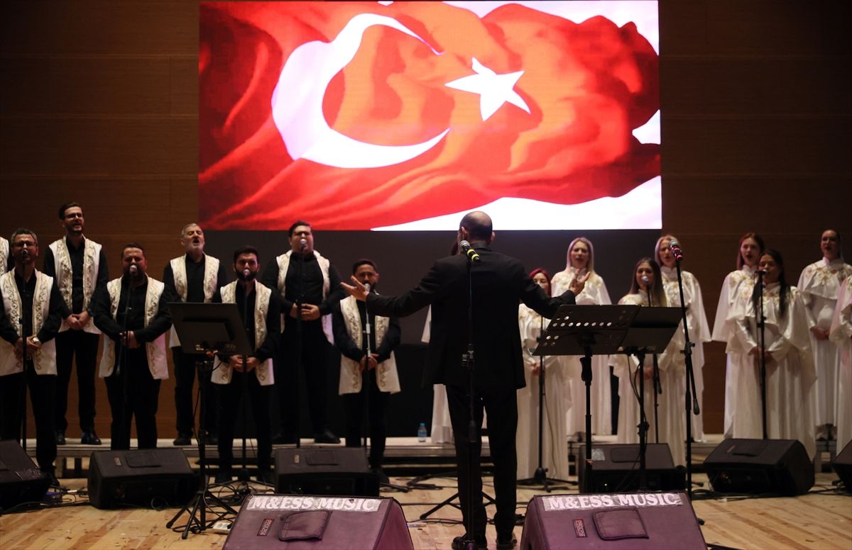 Antakya Medeniyetler Korosu deprem dayanışmasını konserlerle yaşatıyor