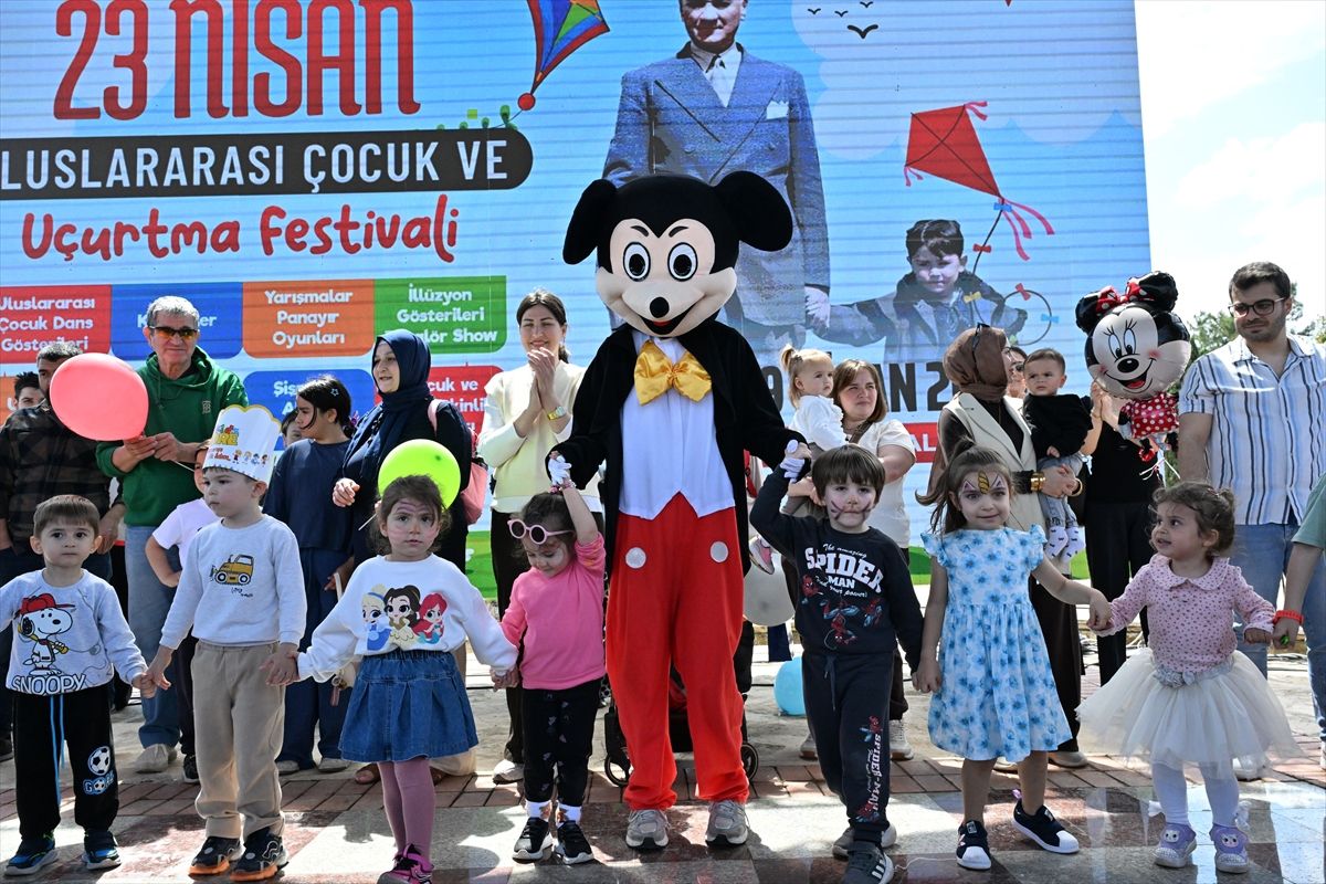 Antalya'da "Çocuk ve Uçurtma Festivali" düzenlendi