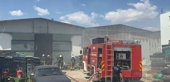 Antalya'da geri dönüşüm fabrikasında çıkan yangın söndürüldü