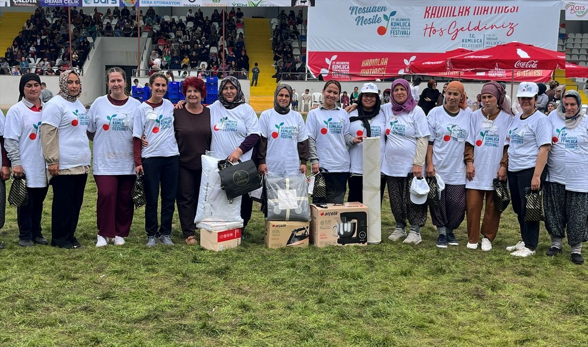 Antalya'da kadınlar 27. Geleneksel Tarım ve Seracılık Festivali'nde kıyasıya yarıştı