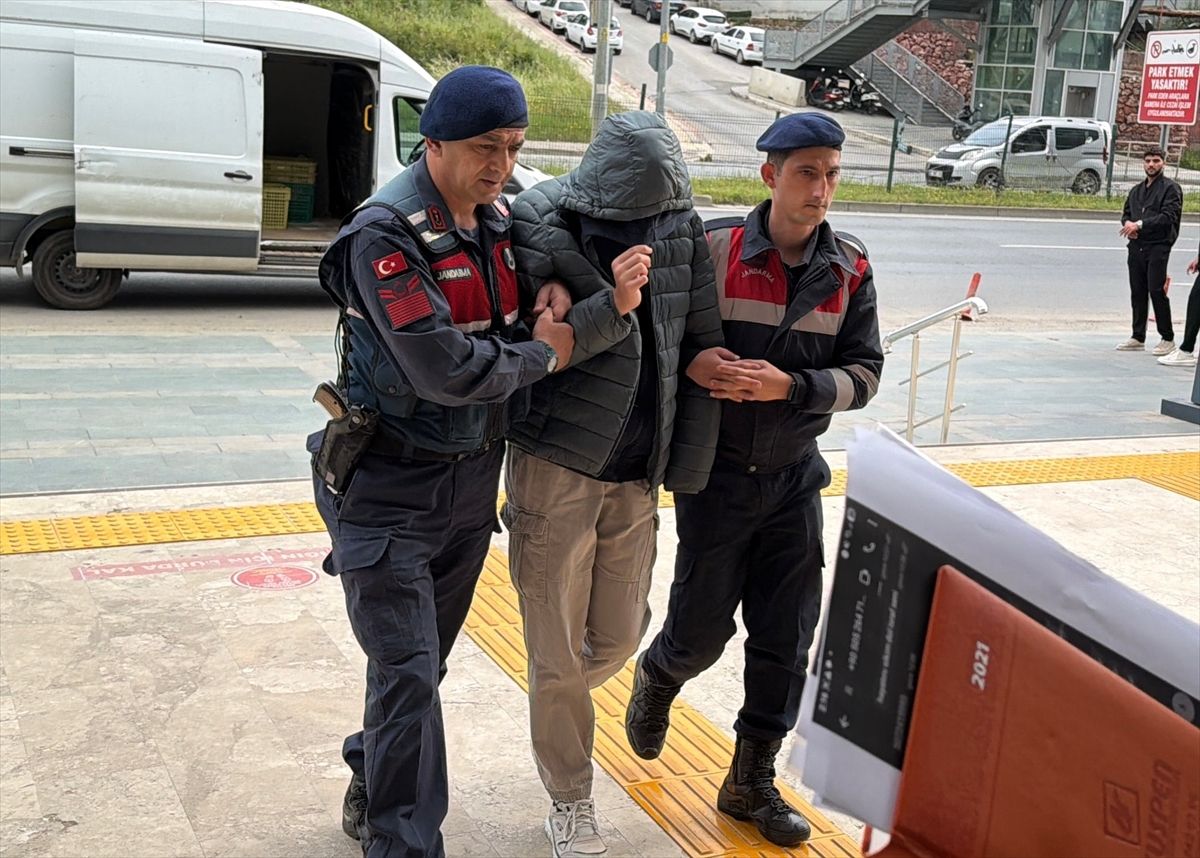 Antalya'da, okul saldırılarına ilişkin asılsız ve provokatif paylaşım yapan 2 zanlı tutuklandı