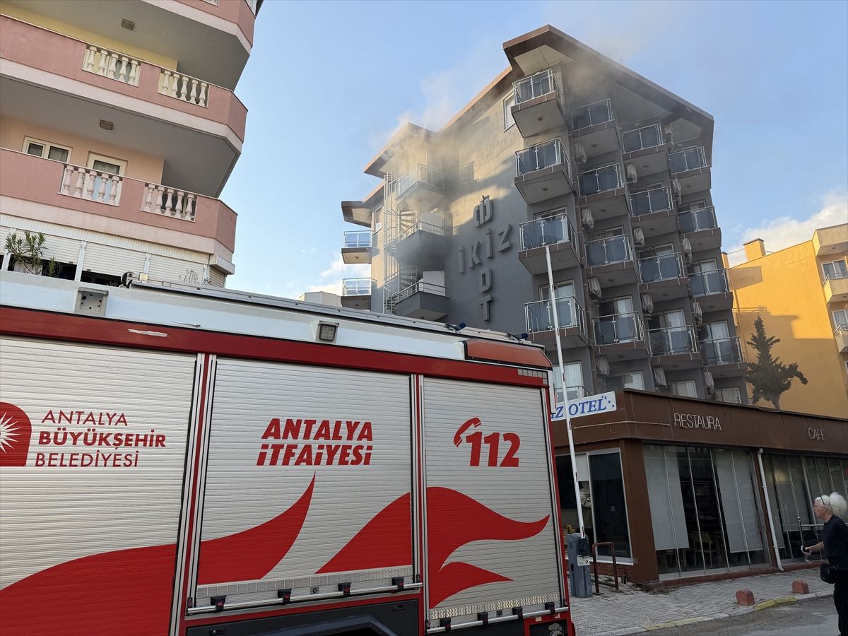 Antalya'da otelde çıkan yangın söndürüldü