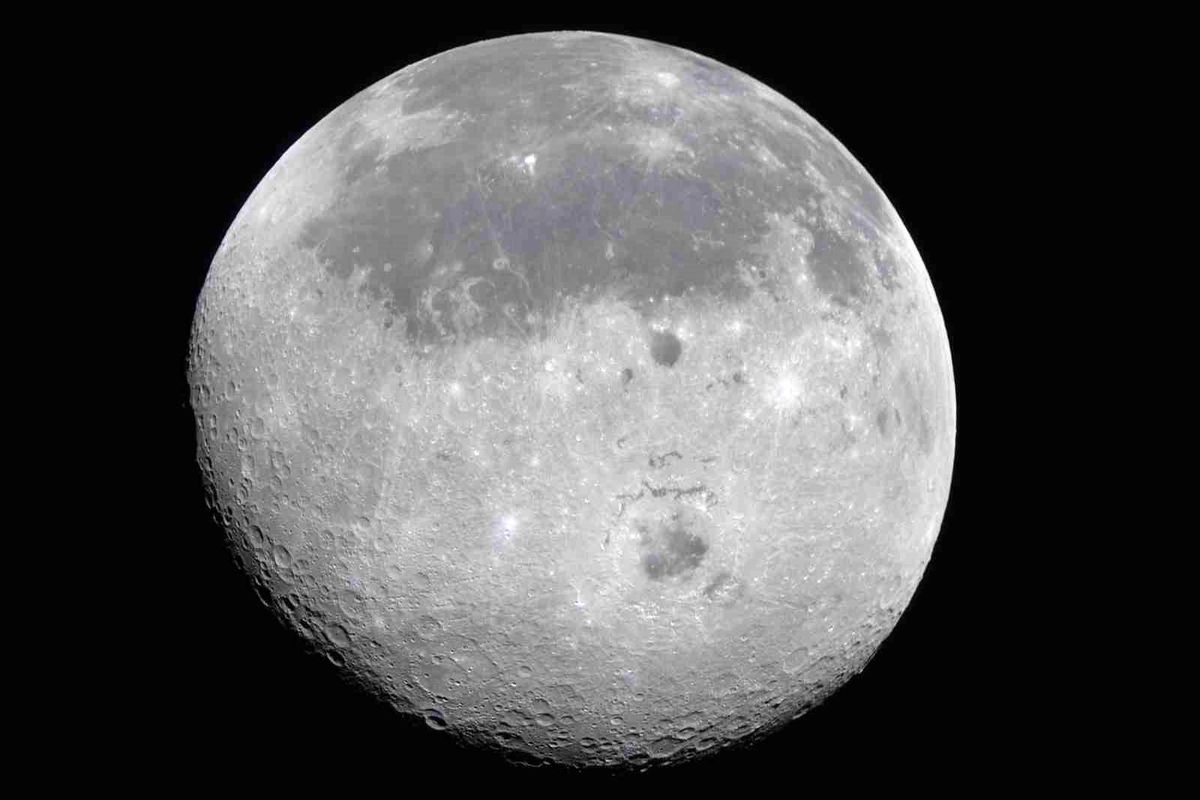 Artemis II görevinde Dünya'dan kat edilen en uzak mesafe rekoru kırıldı