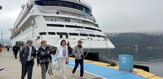 'Astoria Grande' kruvaziyeri 874 yolcusuyla Amasra'ya geldi