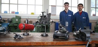 Atık metaller öğrencilerin elinde maket tanka ve helikoptere dönüşüyor