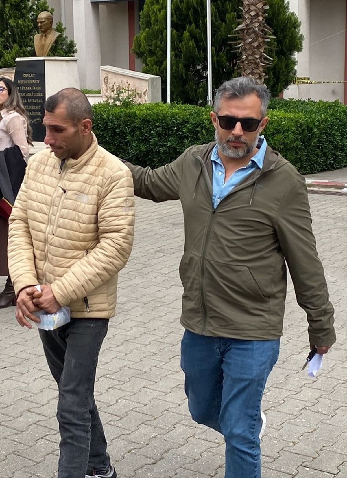 Aydın'da uyuşturucu operasyonunda 2 zanlı tutuklandı