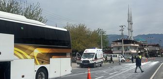 Aydın'da yolcu otobüsü ile minibüsün çarpıştığı kazada 1 kişi öldü, 3 kişi yaralandı