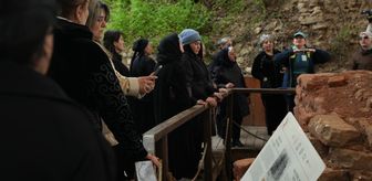 Azerbaycanlı şehit aileleri Troya Antik Kenti'ni ziyaret etti