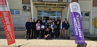 Bafra'da yamaç paraşütü pilotlarına sertifikaları verildi