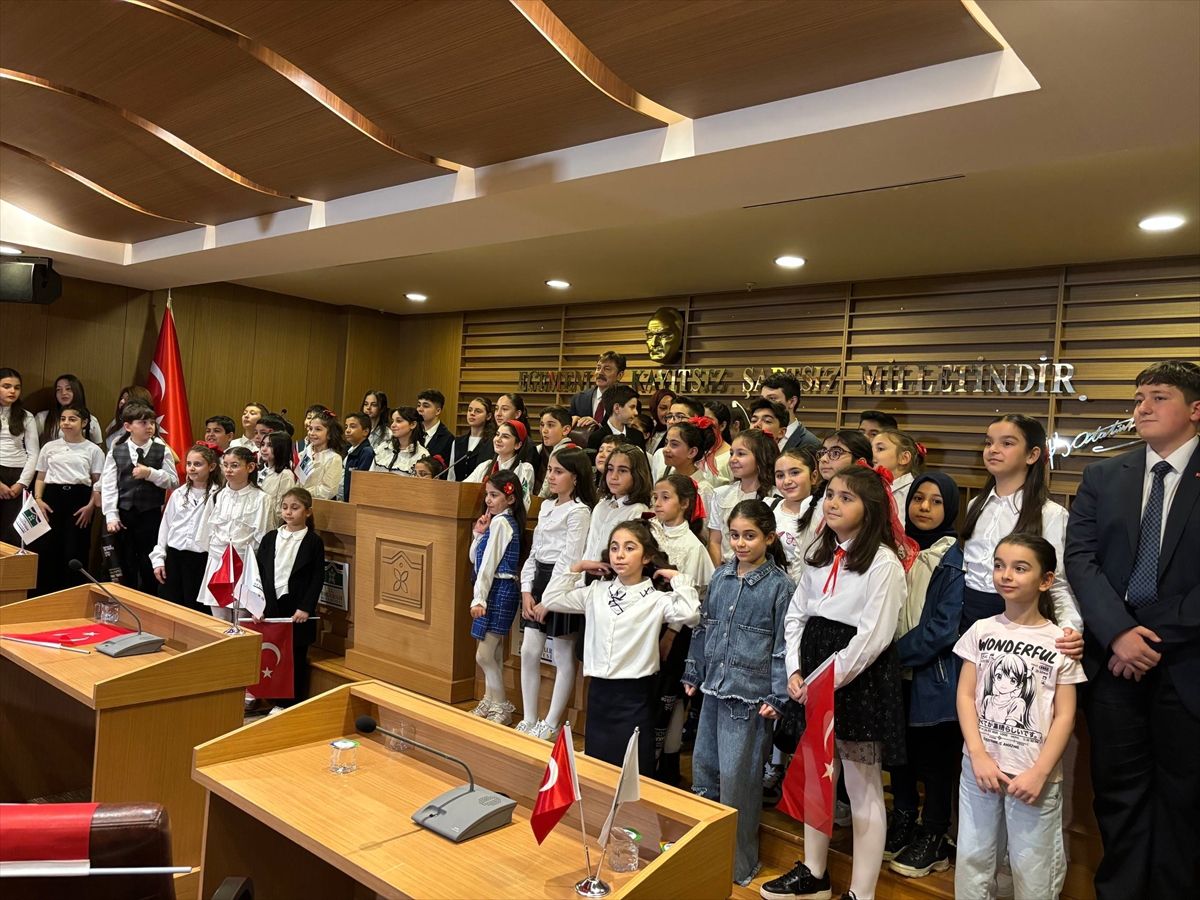 Bahçelievler Belediyesi temsili 'Çocuk Meclisi' toplandı