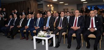 Bakan Bayraktar, güneş enerjisinin yıl sonunda elektrik kurulu gücünde zirveye çıkacağını bildirdi Açıklaması