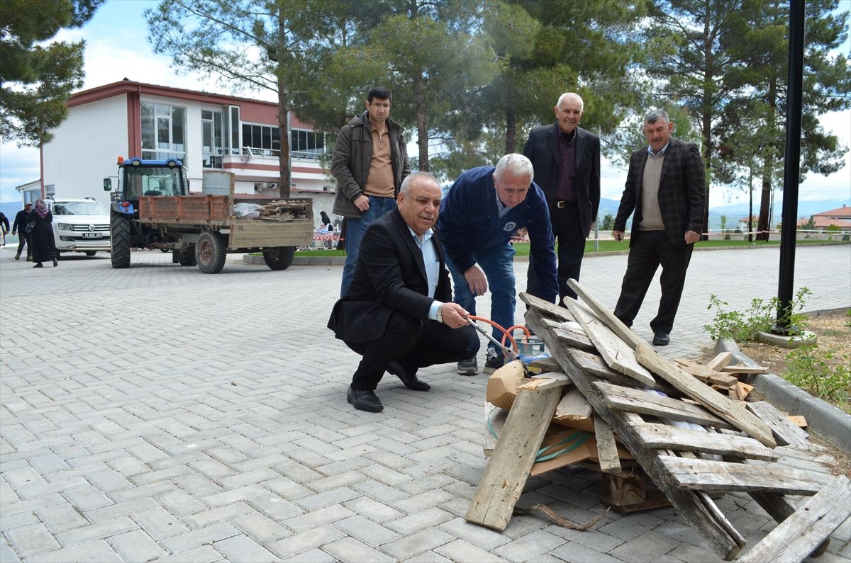 Dodurga'da Hıdırellez coşkusu: Ateş yakıldı, pilav ikram edildi