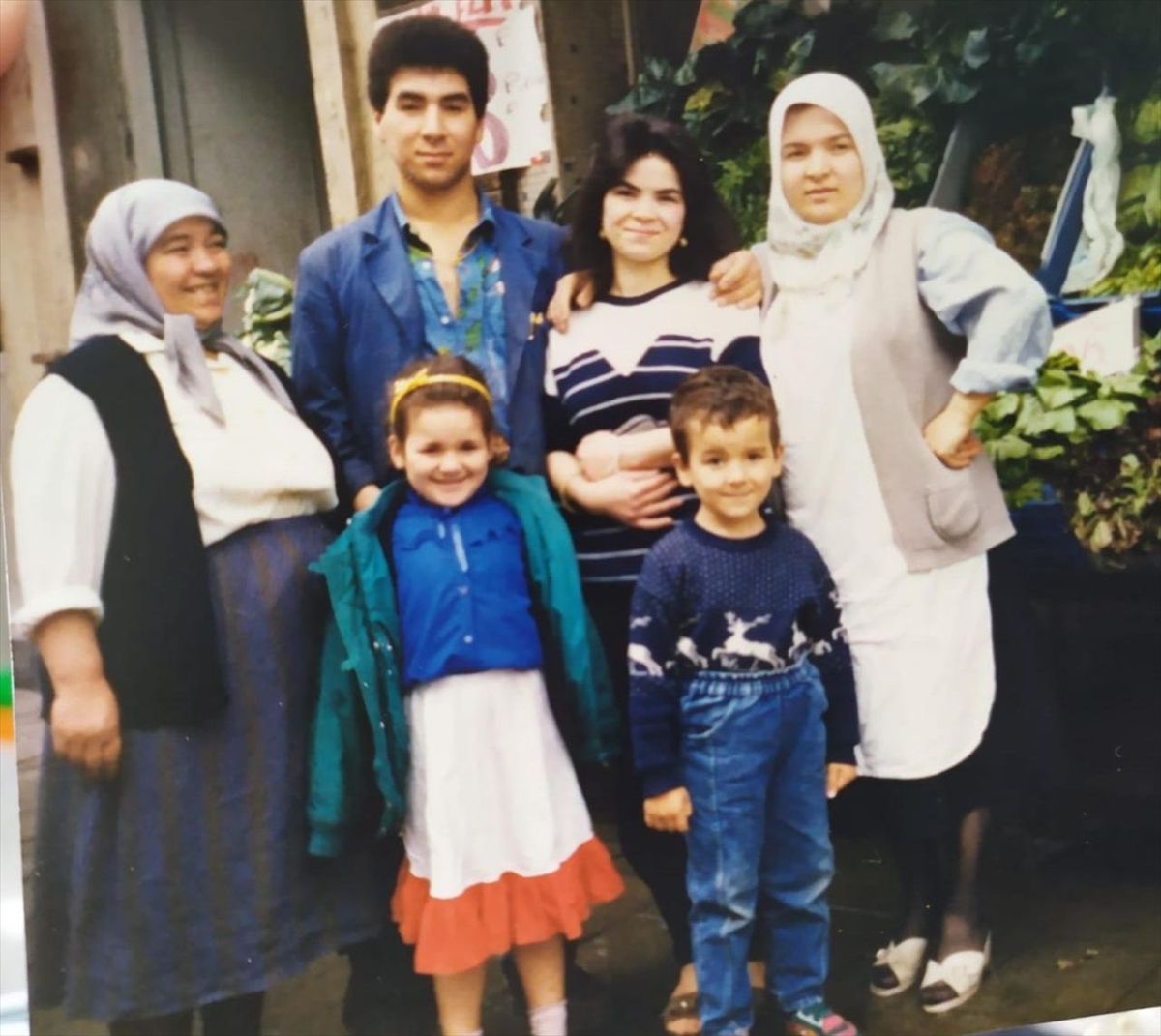 Bakan Göktaş'tan ailesinin Brüksel'de Türk mahallesinde başlayan hikayesine ilişkin paylaşım Açıklaması