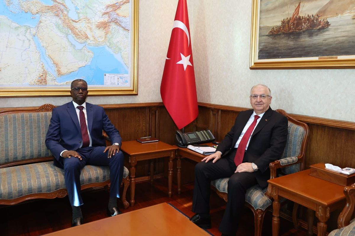 Bakan Güler, Nijer Savunma Bakanı Orgeneral Mody ile görüştü