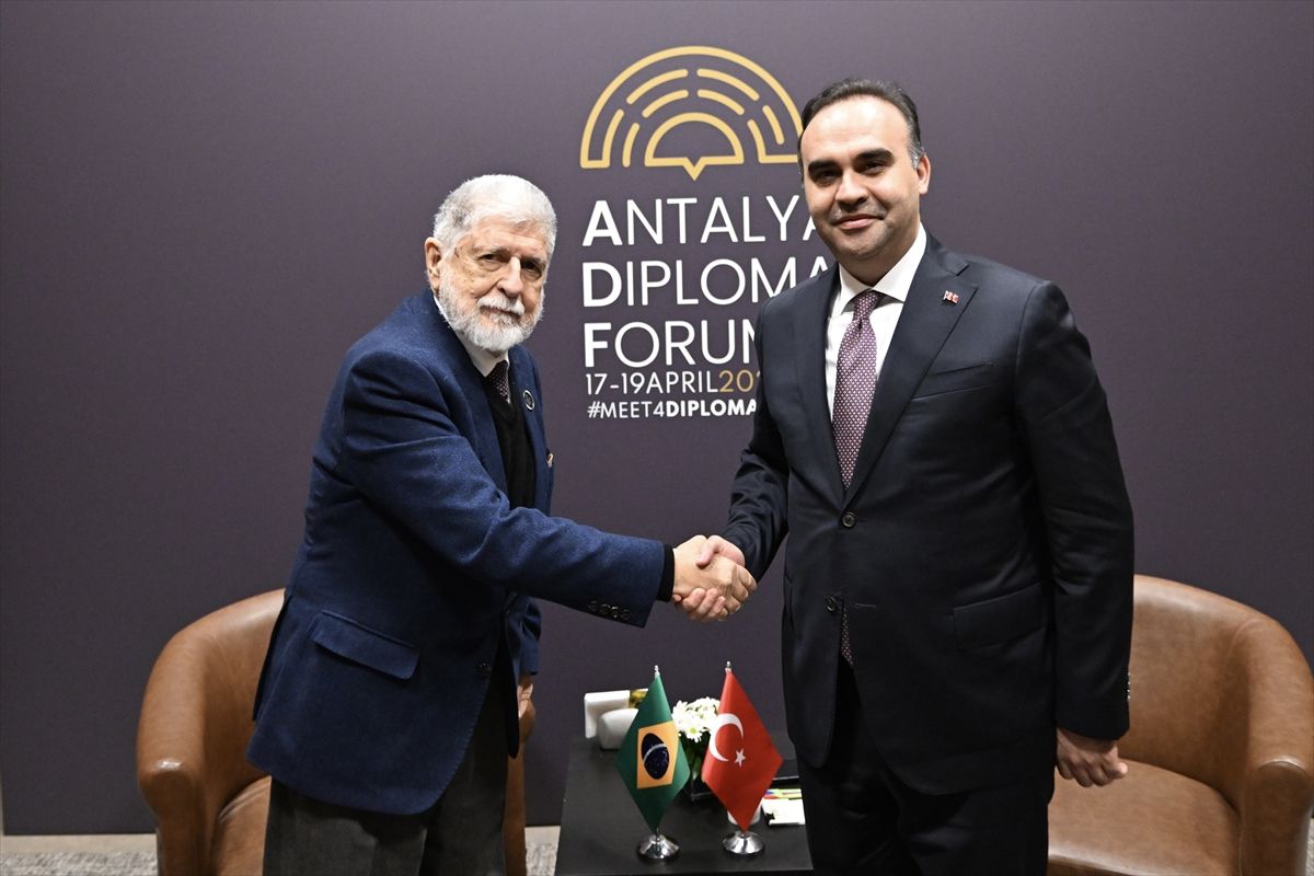 Bakan Kacır'dan Antalya'da yoğun diplomasi trafiği Açıklaması