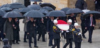 Bakan Tekin 23 Nisan Ulusal Egemenlik ve Çocuk Bayramı dolayısıyla Anıtkabir'i ziyaret etti
