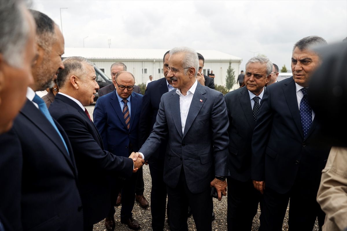 Bakan Uraloğlu, Çeşmeli-Kızkalesi Otoyol Projesi'nde incelemelerde bulundu Açıklaması