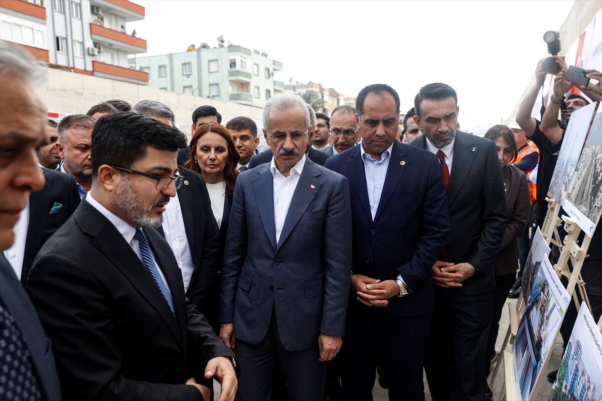 Bakan Uraloğlu, Mersin-Adana-Osmaniye-Gaziantep Hızlı Tren Projesi'nde incelemelerde bulundu
