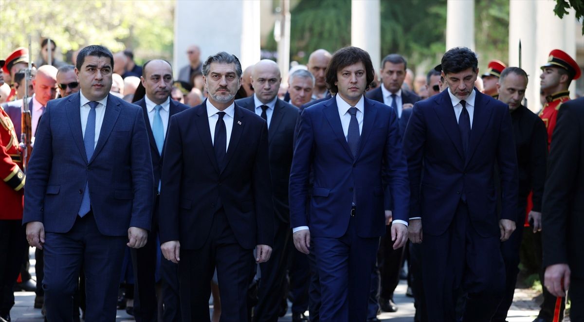 Gürcistan'da 9 Mayıs Zafer Bayramı kutlandı