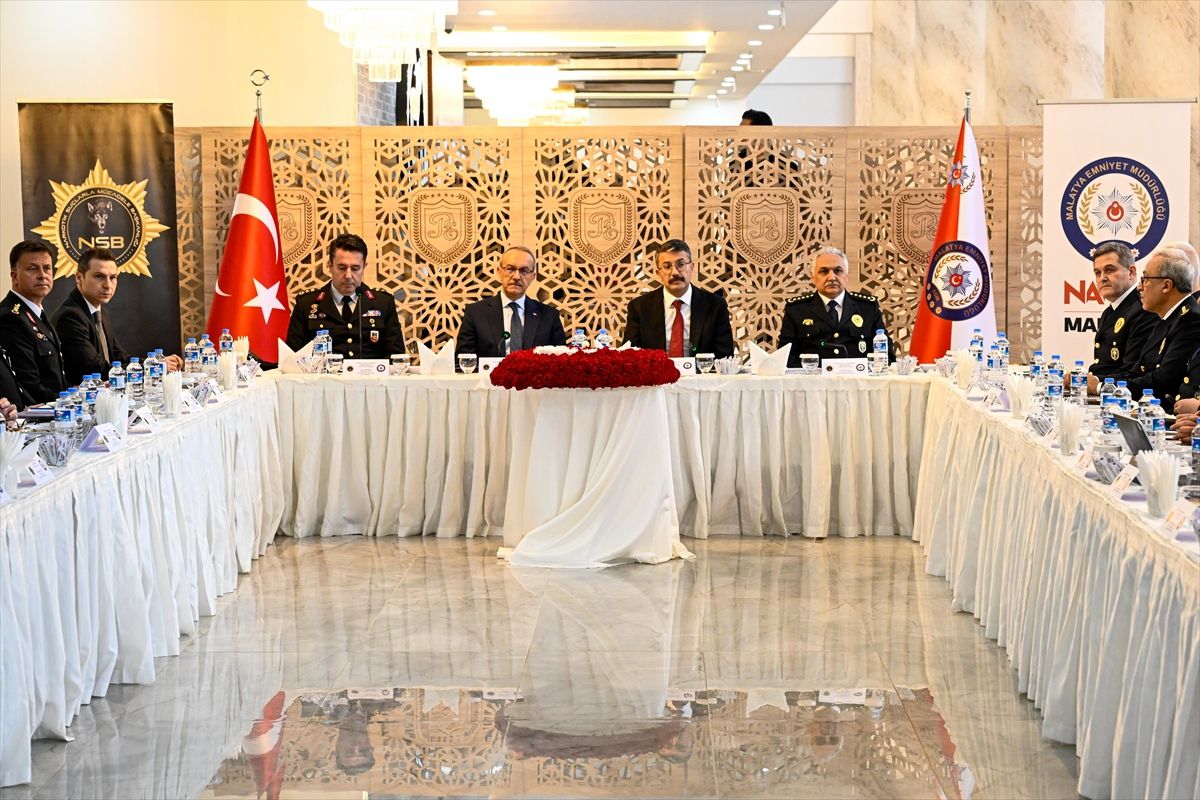 Bakan Yardımcısı Çelik, Malatya'da Narkotik Suçlarla Mücadele Bölge Değerlendirme Toplantısı'na katıldı