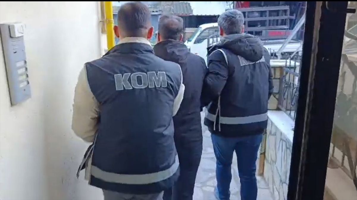 Balıkesir merkezli rüşvet operasyonunda 7 zanlı tutuklandı