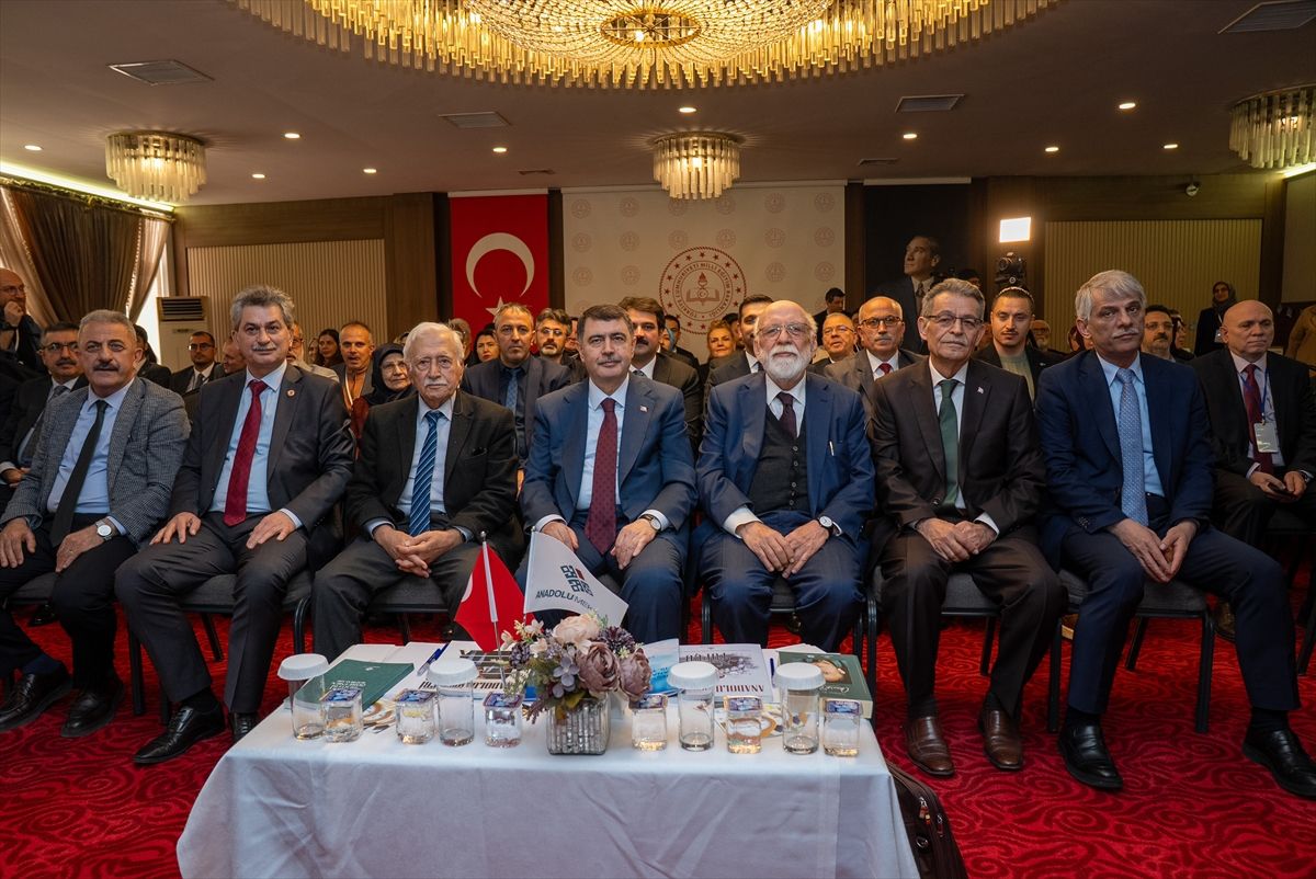 Başkentte düzenlenen Anadolu Mektebi 15. Yıl Çalıştayı başladı