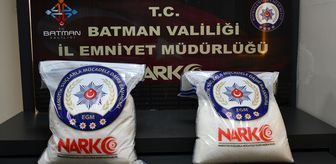 Batman'da çekicinin taşıdığı araçta 24 kilo 600 gram metamfetamin ele geçirildi