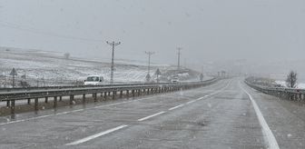 Bayburt'ta kar ve karla karışık yağmur etkili oluyor