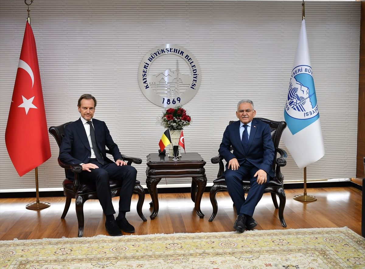 Belçika'nın Ankara Büyükelçisi Van de Velde, Başkan Büyükkılıç'ı ziyaret etti