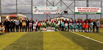 Biga'da ilkokullar arası futbol turnuvasının şampiyonu Diyarbakırlı Ekrem Ergün İlkokulu oldu