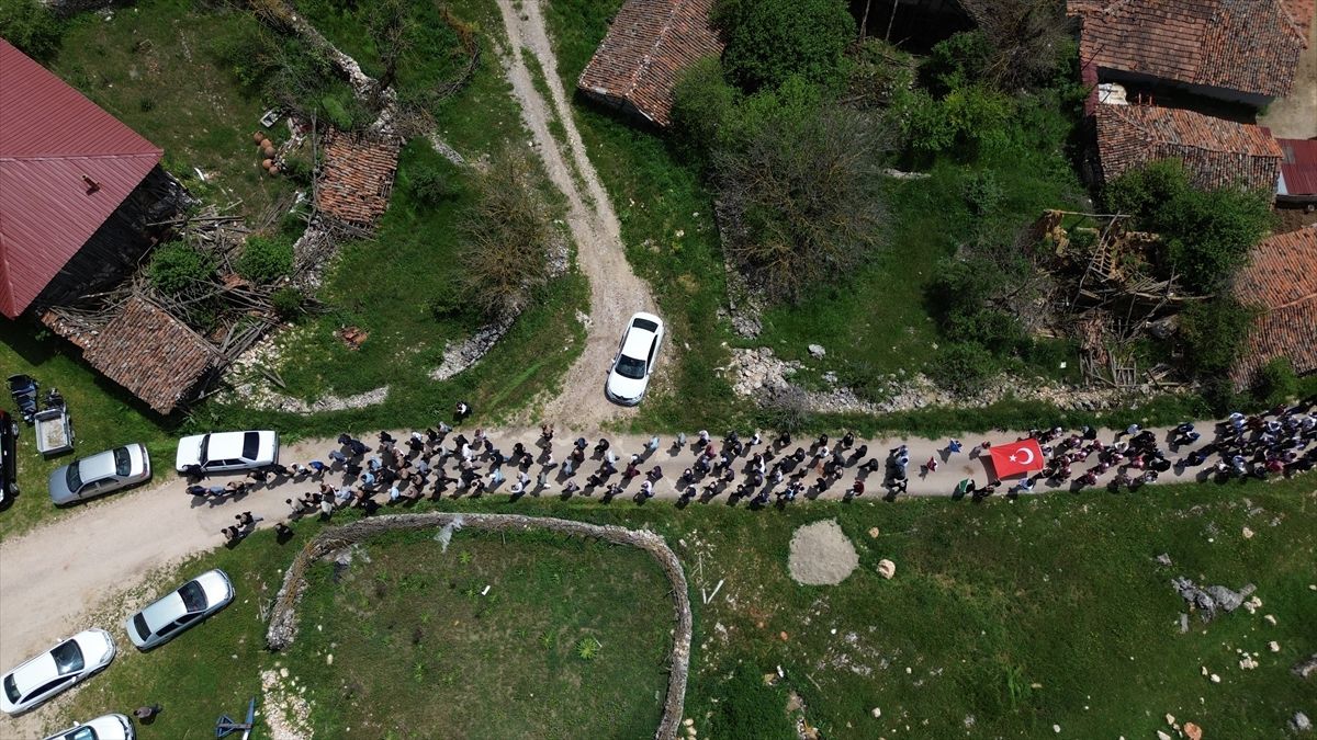 Bilecik'te Hıdırellez etkinlikleri renkli görüntülere sahne oldu