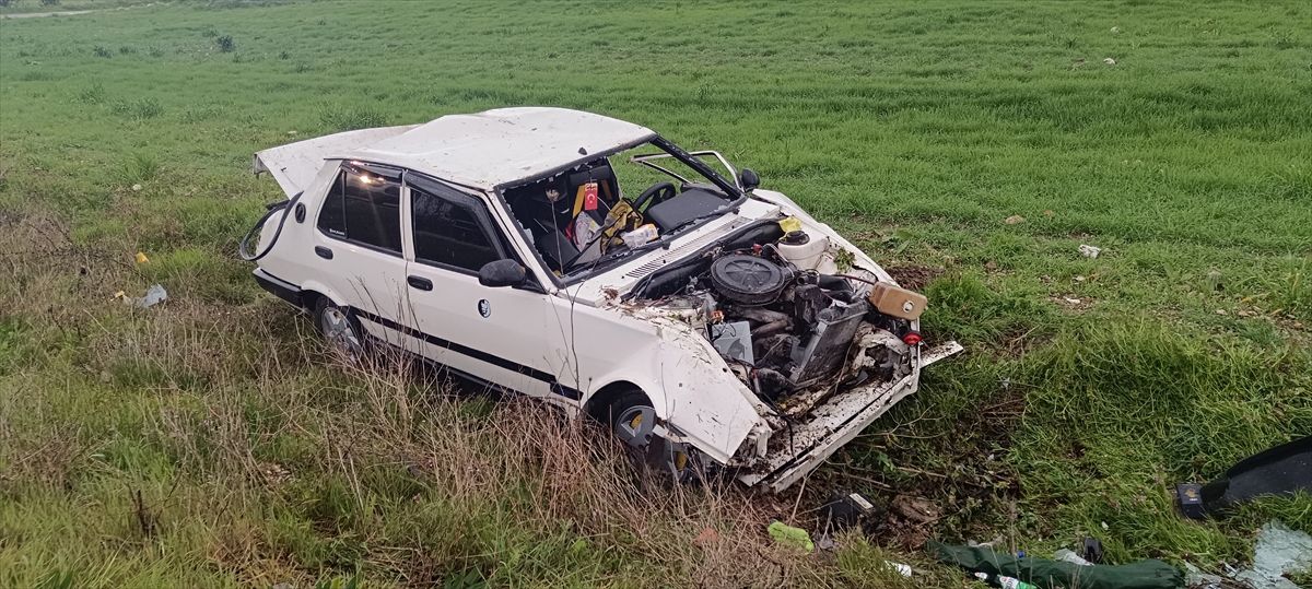 Bilecik'te otomobilin şarampole devrildiği kazada sürücü yaralandı