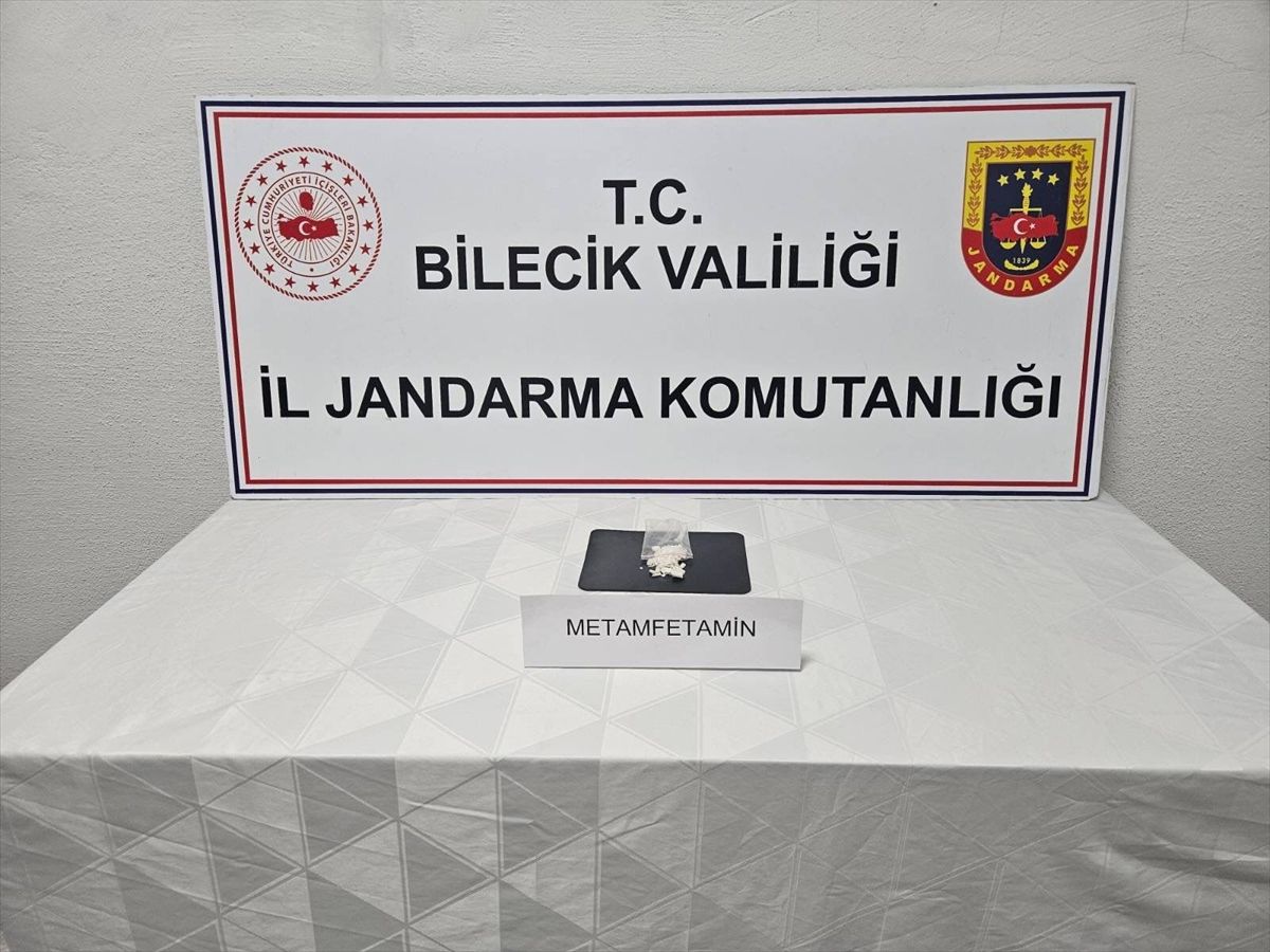 Bilecik'te üzerinde uyuşturucu bulunan zanlı yakalandı